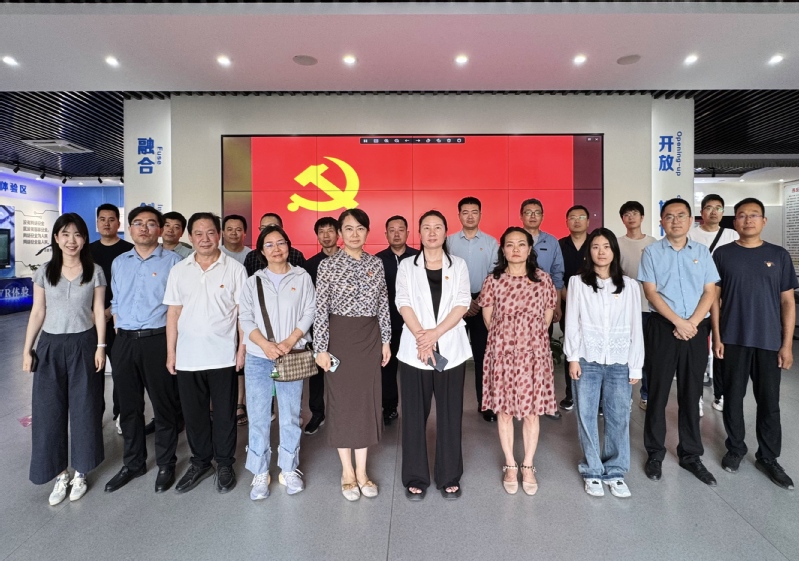 电气信息工程学院组织教工党员参观学校深入贯彻中央八项规定精神学习教育体验馆